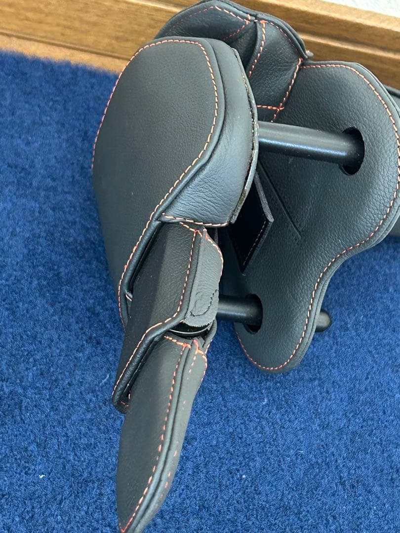 新品❤️ トヨタ　TRD オールレザープレミアムステアリングロック　ハンドルロック