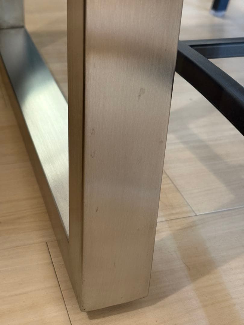 THE TABLE / ラバーウッド ブラウン × Stainless