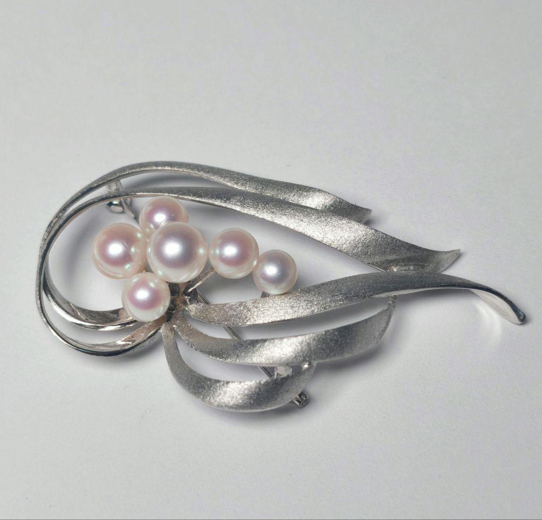 美品 高級◎】タサキ ブローチ パール 6珠 フォーマル T刻印 冠婚葬祭