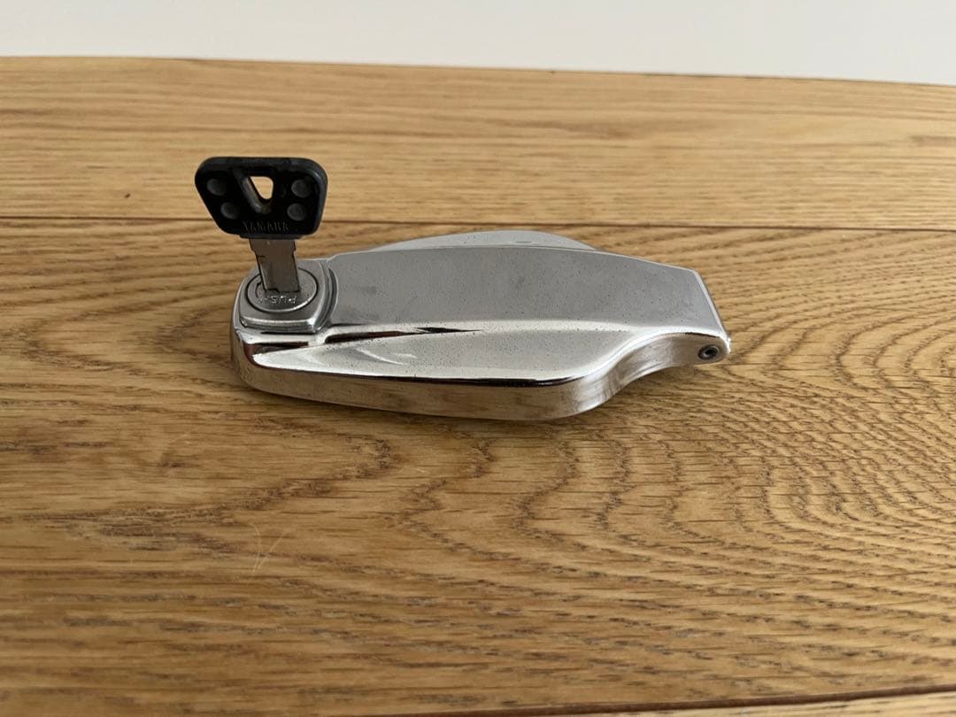 ➇-1 SR400 純正 タンクキャップ 初期型ムール貝美品