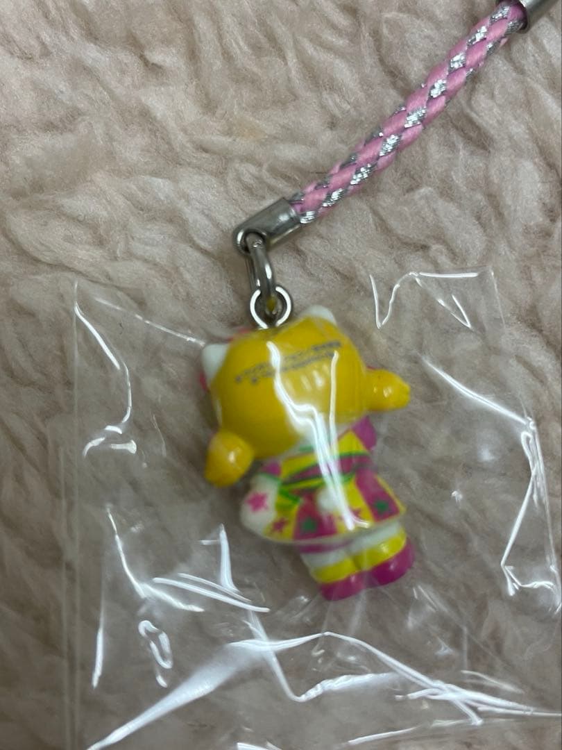 レア！ご当地キティ　キティちゃんゴリエコラボ根付け2個セット