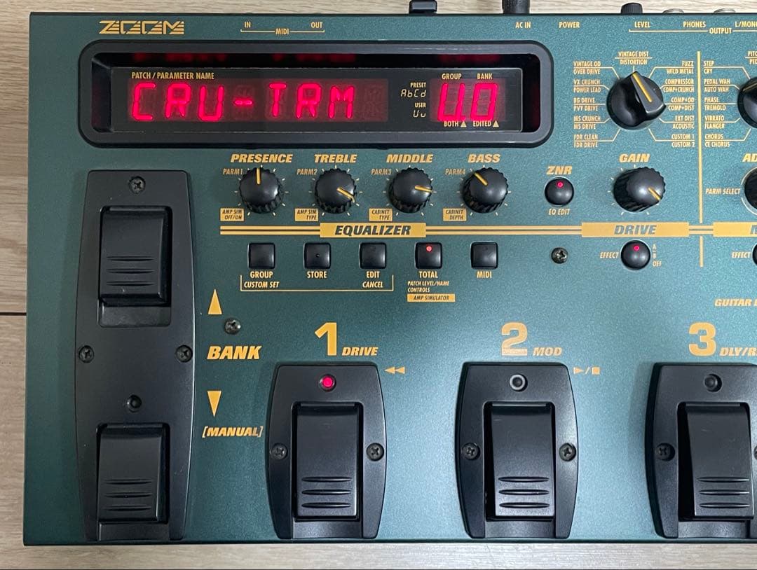 連休限定500円OFF‼︎ zoom GFX-8 マルチエフェクター