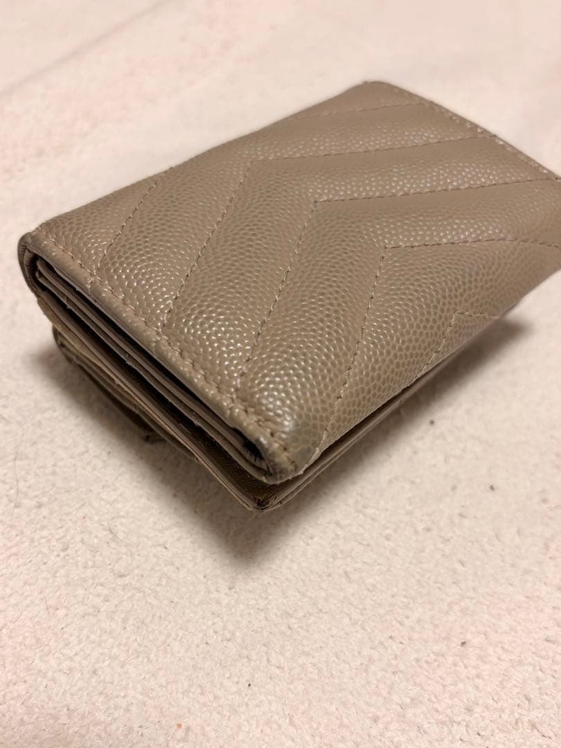 YVES SAINT LAURENT イヴサンローラン ベージュ 三つ折り財布