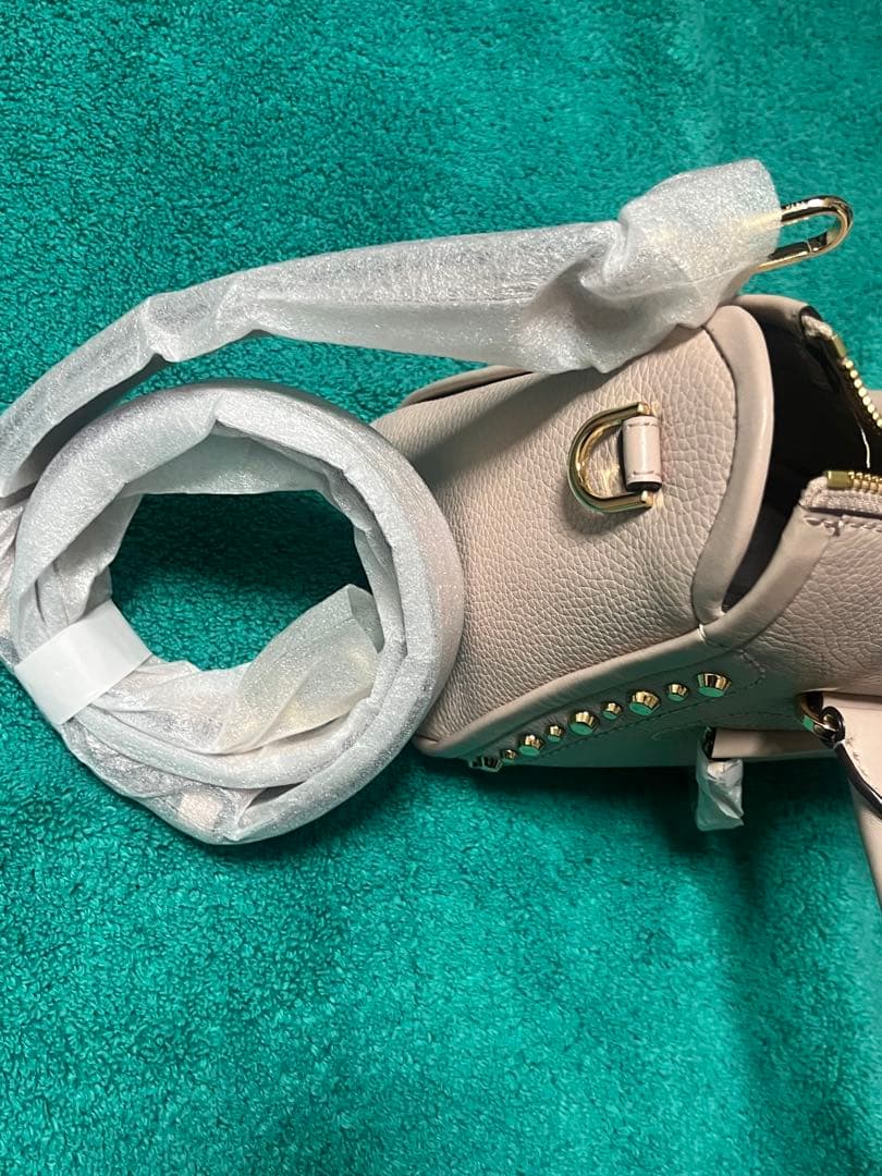 MICHAEL KORS スタッズ付きレザーバッグ