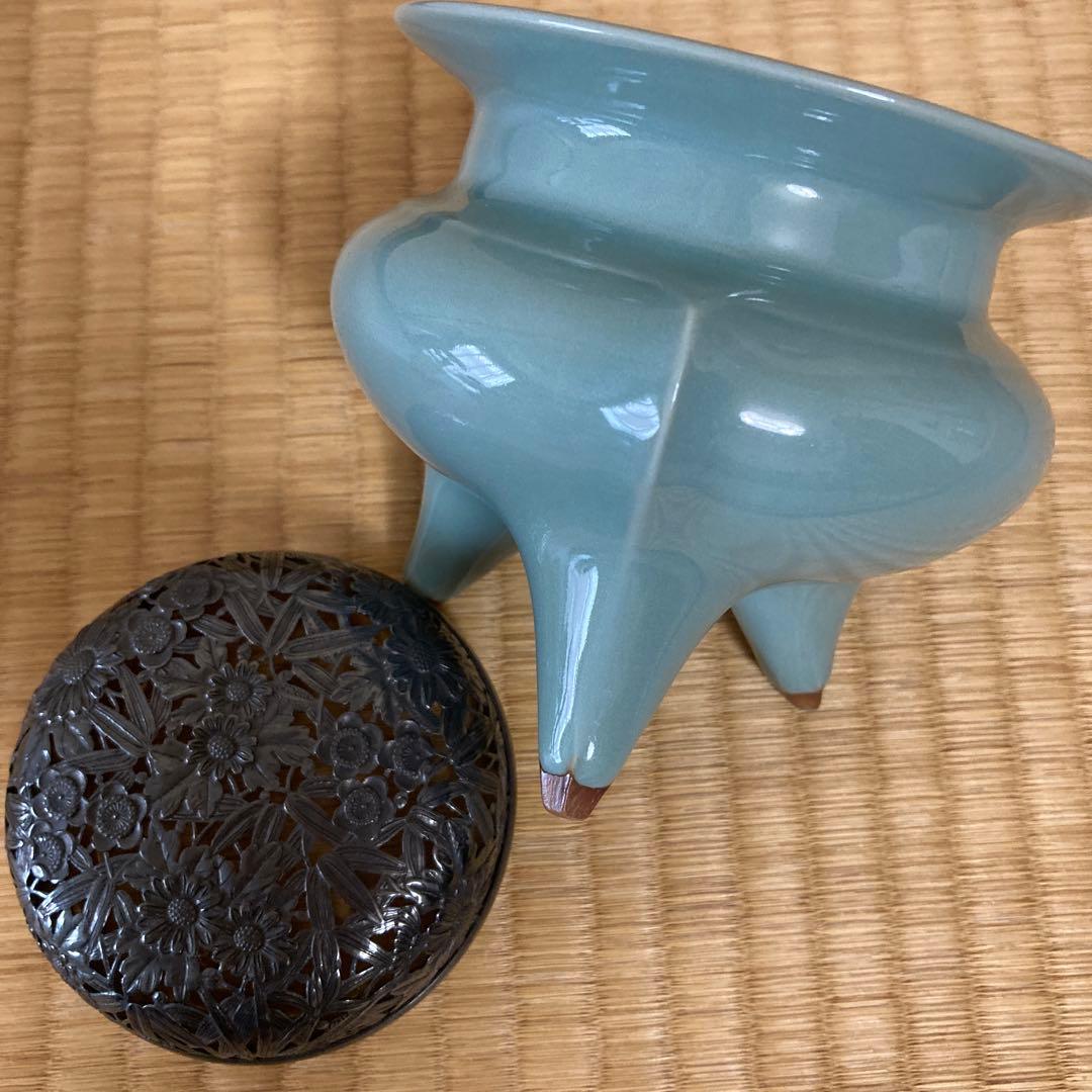 諏訪蘇山作 香炉 青磁 袴腰 三足香炉 純銀 花刻透し