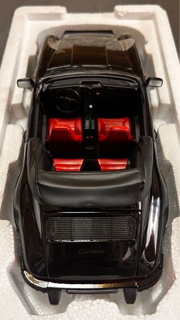 ミニチャンプスポルシェ 911 カレラ3.2 カブリオレブラック1/18