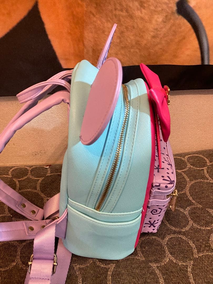 ラウンジフライ　不思議の国のアリス　バッグパック　リュック　lounge fly