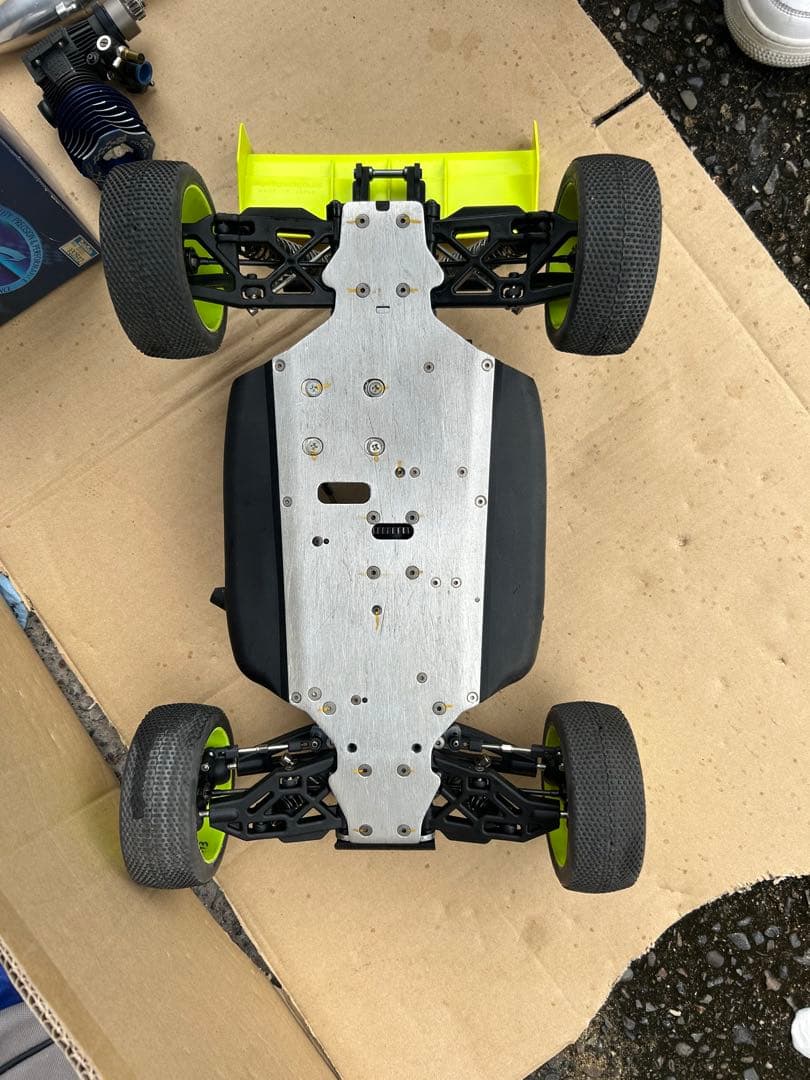 インファーノMBX5R ラジコンカー OS MAX28ZXエンジン付き