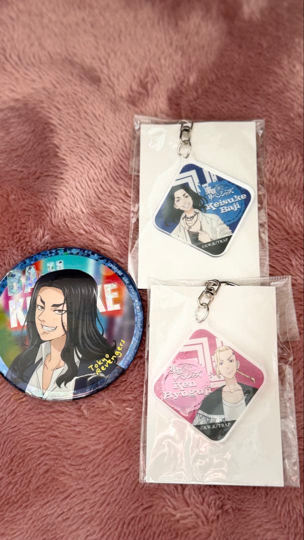 東京リベンジャーズ スクエア アクリル キーホルダー 缶バッチ - メルカリ