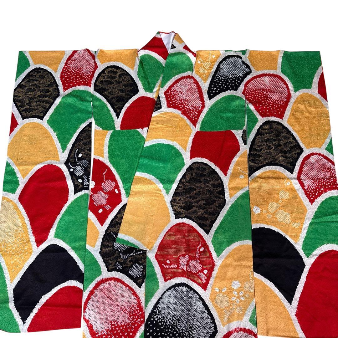 う19) 個性派‼️彩りの芸術✨総絞り 青海波文様 アンティーク振袖