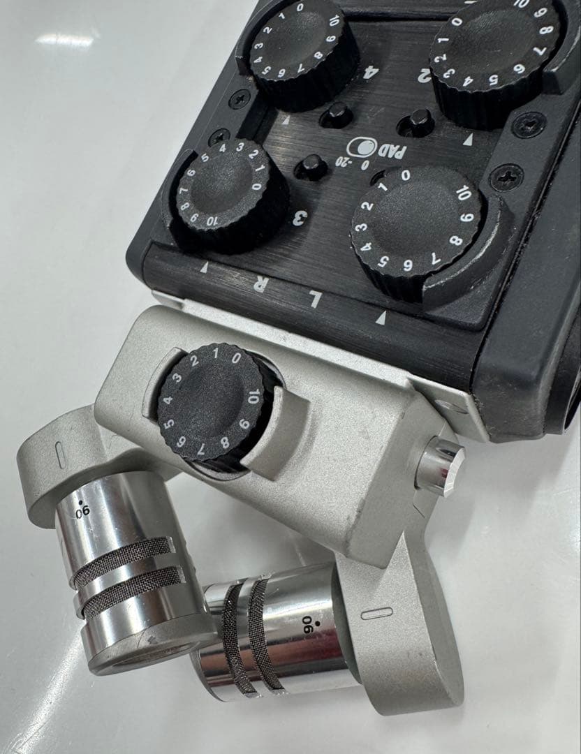 ZOOM H6 ハンディレコーダー 本体とACアダプター(訳あり)