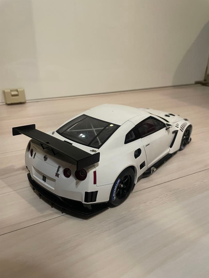 オートアート 1/18 日産 GT-R R35 FIA GT1
