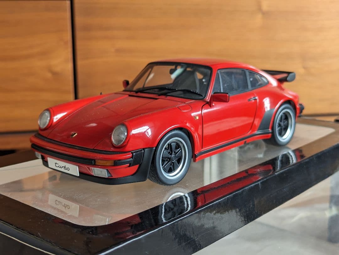 オートアート1/18ミニカー ポルシェ911 930 3.3ターボ L1081024296