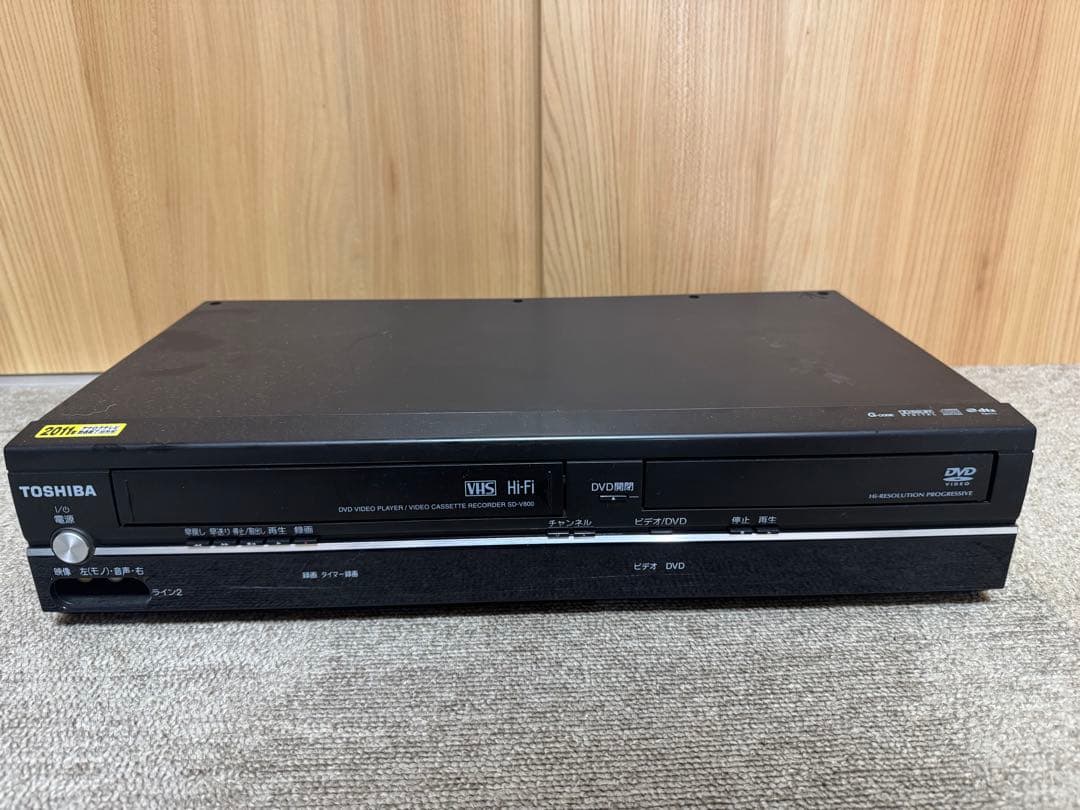 TOSHIBA ［SD-V800］ VHS／DVD一体型 ビデオデッキ Amazon | TOSHIBA