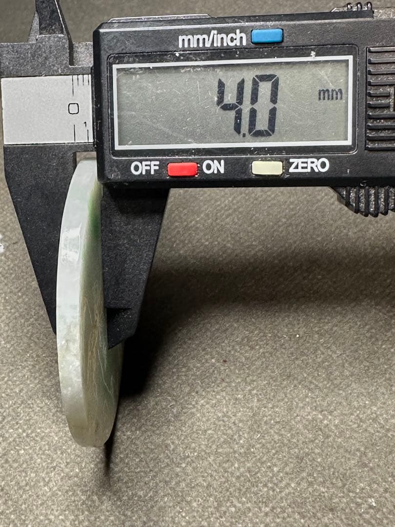 中国美術 翡翠 ループタイ 根付 天然素材 アンティーク 和彫 置物 骨董