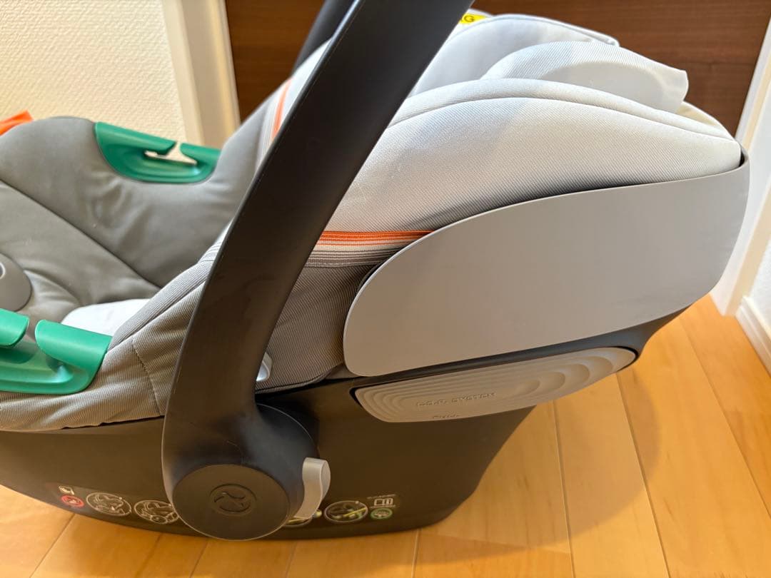 Cybex Aton S2 チャイルドシート