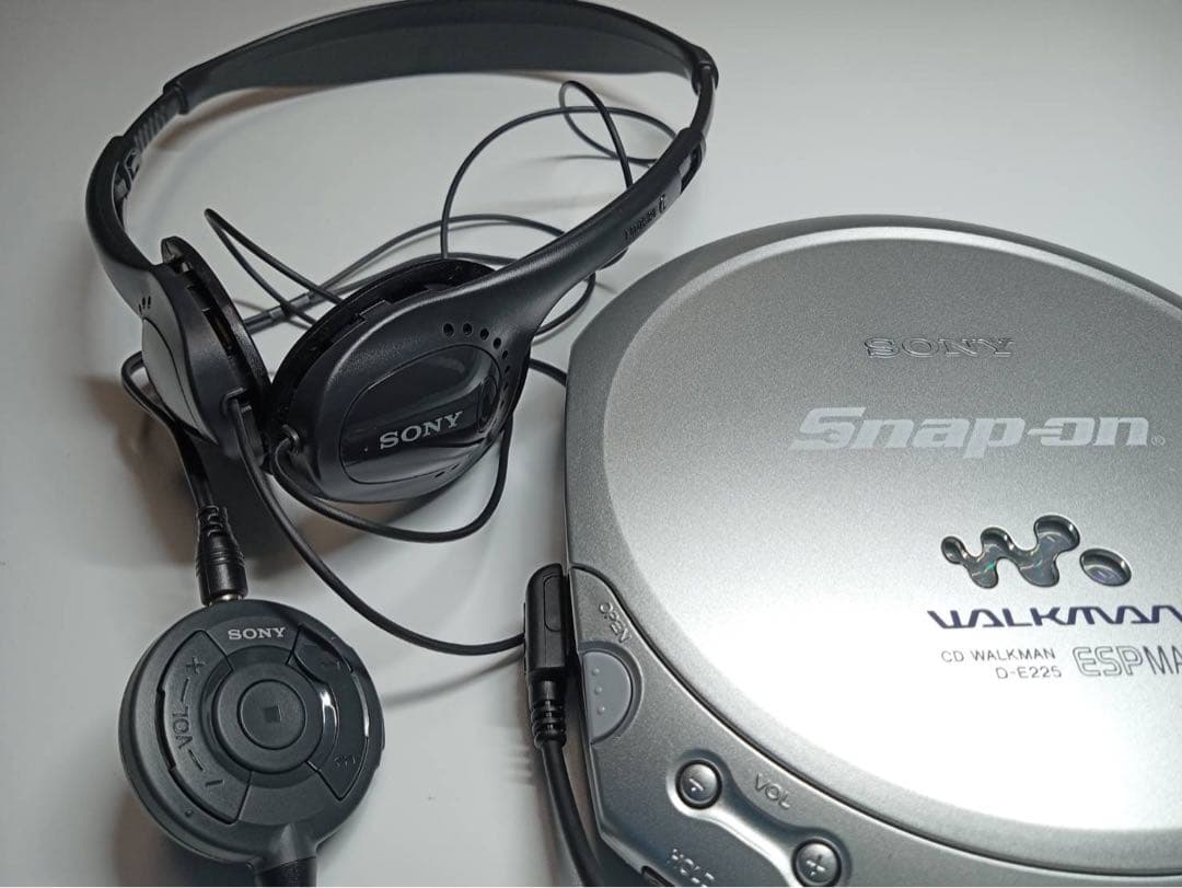 SONY Snap-on スナップオン ポータブルCDプレーヤー D-E225