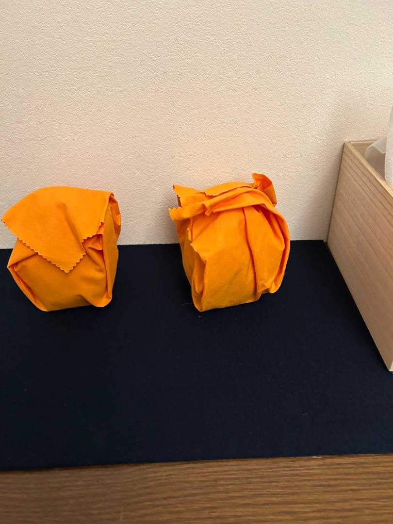 松谷窯 赤地金箔散 徳利貳客 - メルカリ