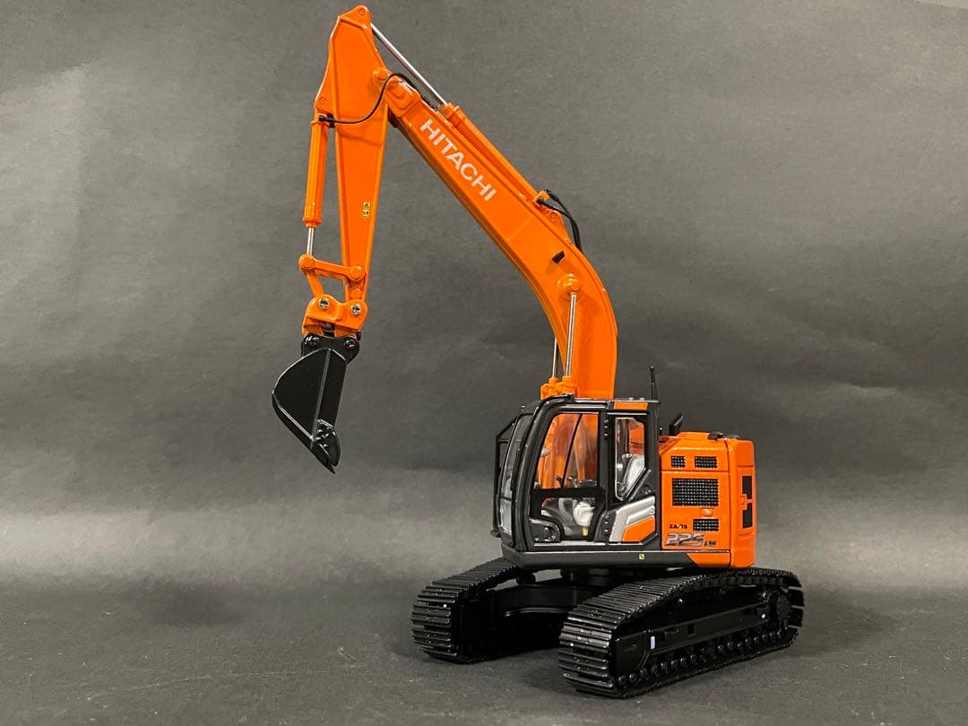 HITACHI 日立建機ZAXIS225USRLCK油圧ショベルミニカー1/50 ミニチュア
