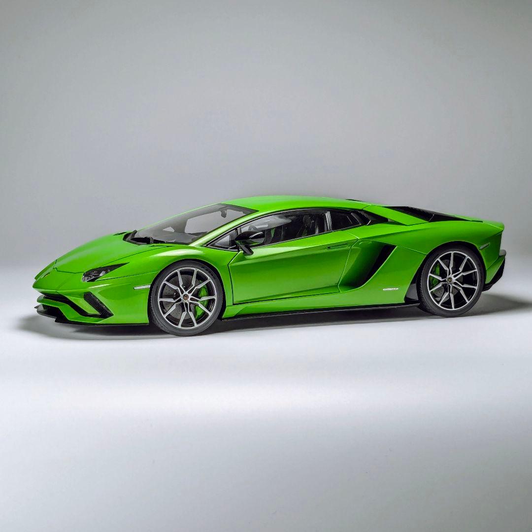 オートアート 1/18 ランボルギーニ アヴェンタドールS パールグリーン