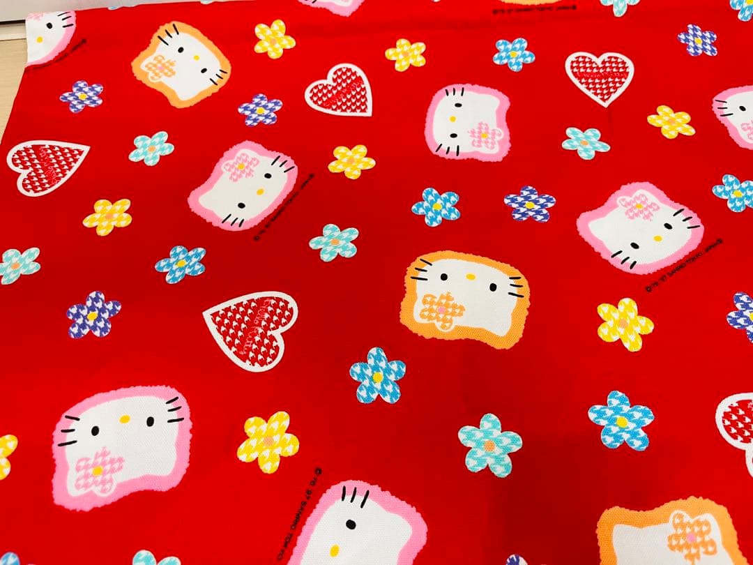 新品 激レア ハローキティ 生地 布 はぎれ キティちゃん サンリオ