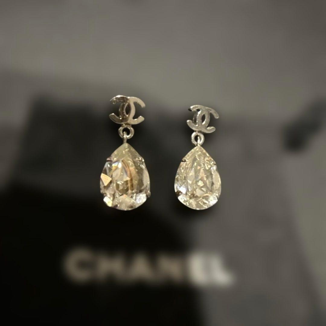 正規品】CHANEL シャネル クリスタルドロップ型 ピアス - メルカリ