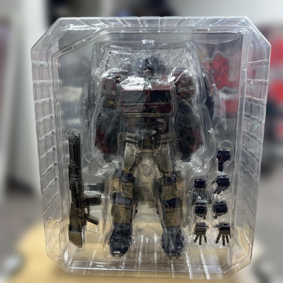 バンブルビー DLX オプティマスプライム フィギュア