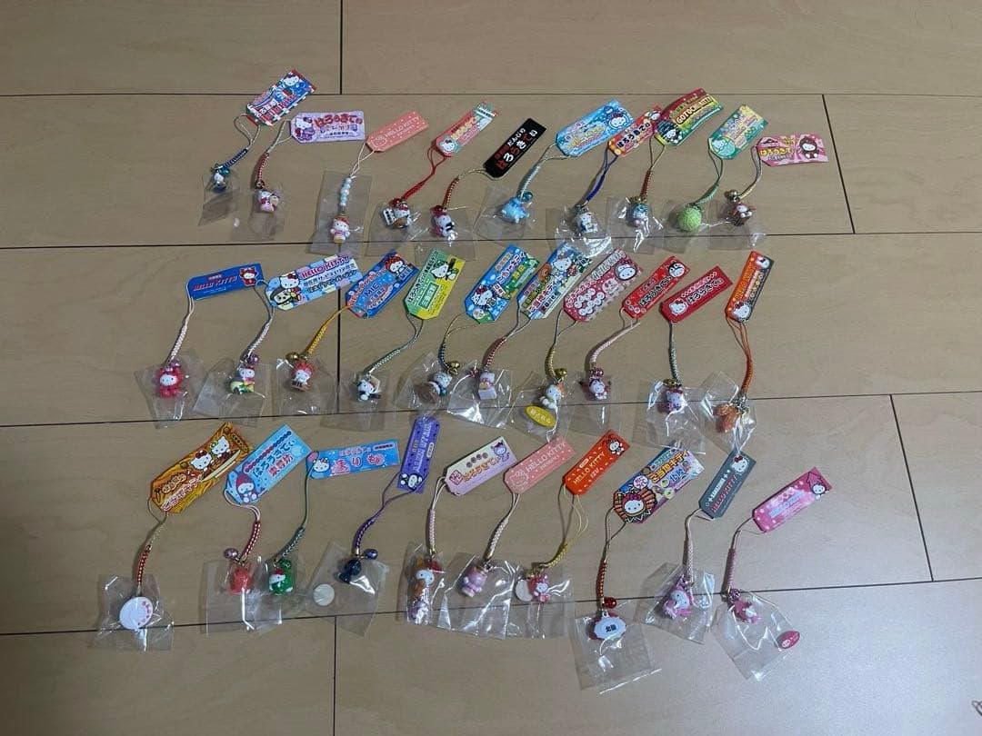 激レア⁉︎ハローキティ　ご当地キティ　根付ストラップ102個セット