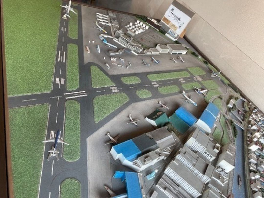 引取り限定】 ジオラマ模型 昭和の羽田空港