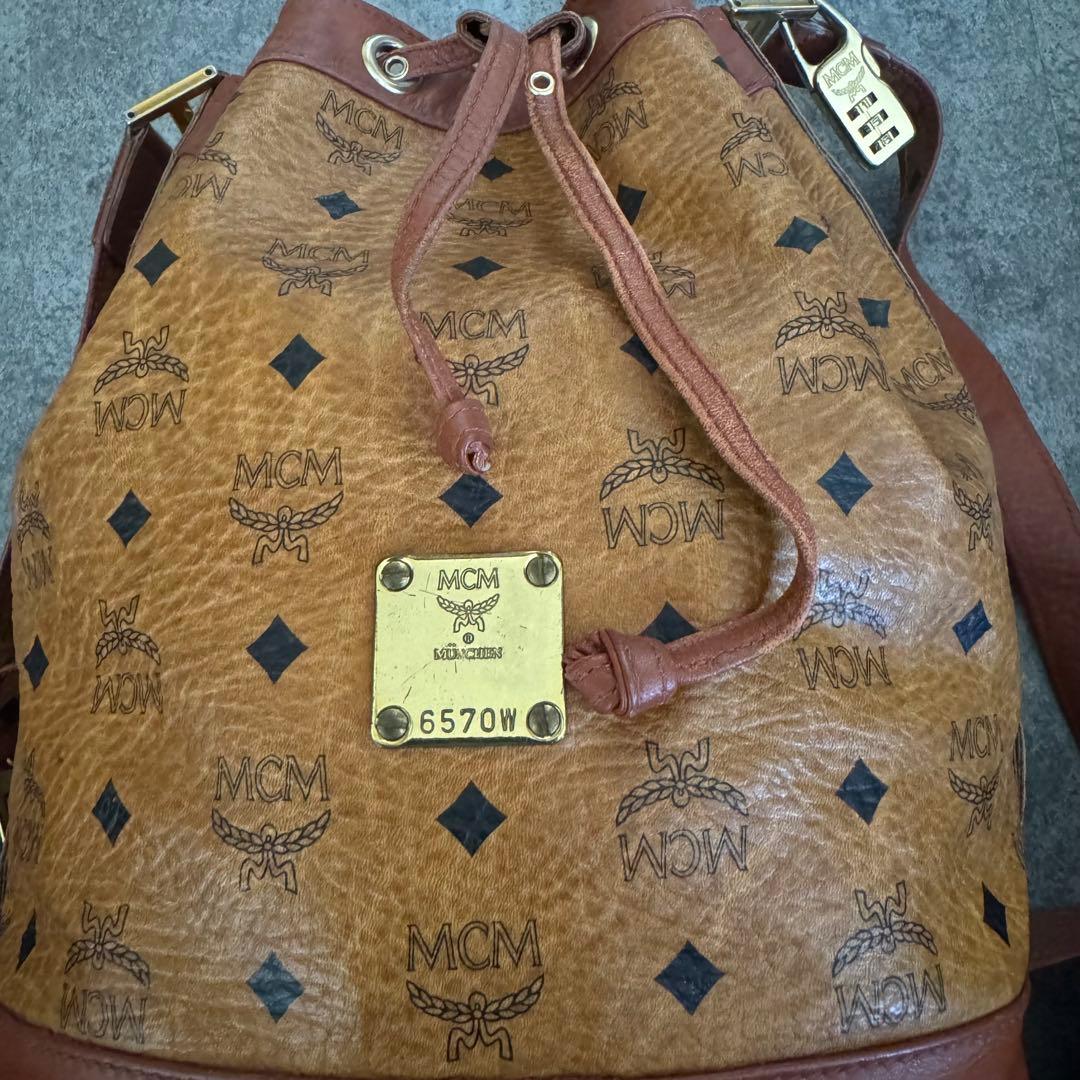 MCM バケットバッグ ブラウン　巾着