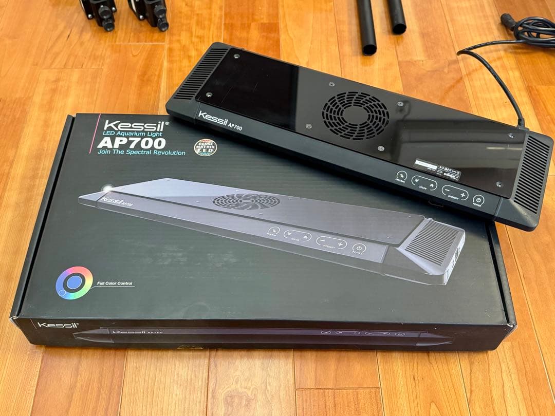 Kessil AP700 アクアリウムライト 本体 マウンティングアームセット