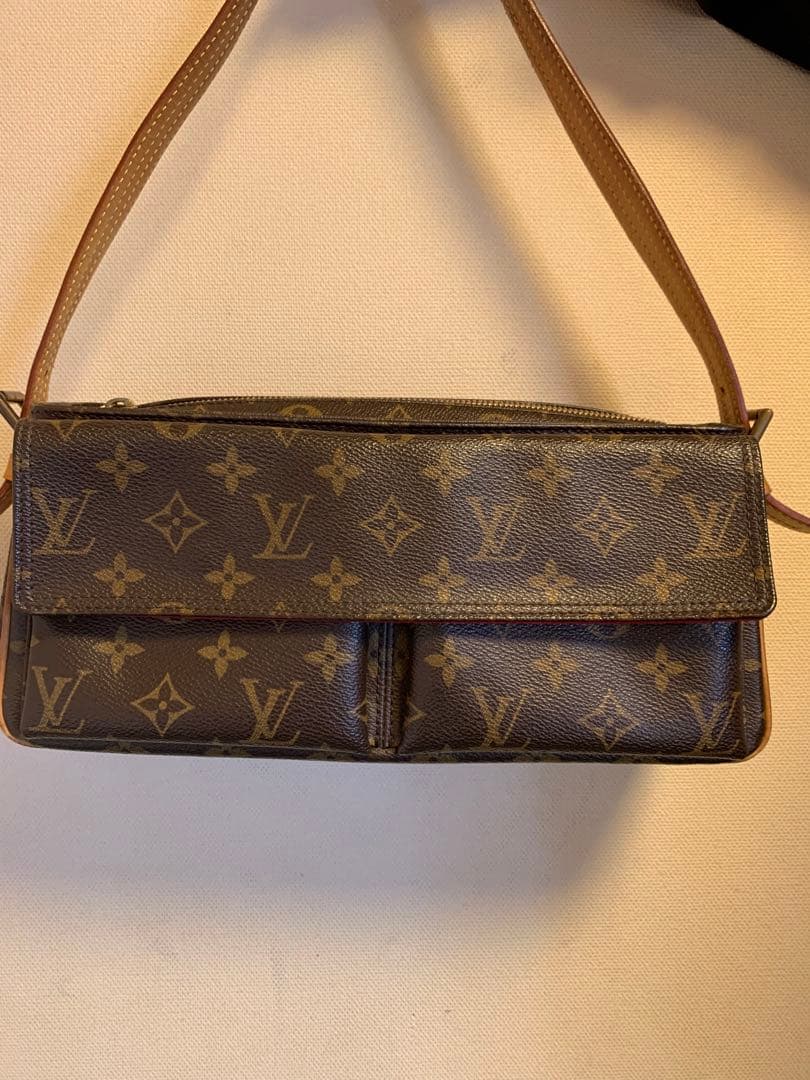 A*M様 廃盤モデルルイ・ヴィトン ヴィバシテMM モノグラムショルダーバッグ