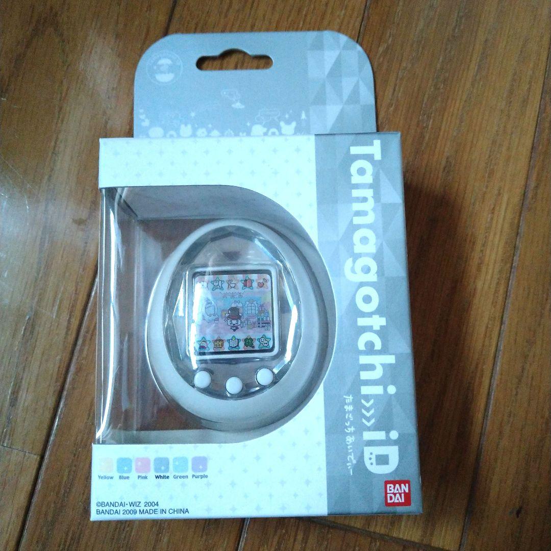 たまごっちiD ホワイト ストラップ付tamagotti iD white