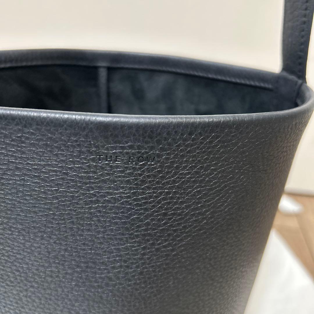 THE ROW SMALL NUS PARK TOTE ブラック