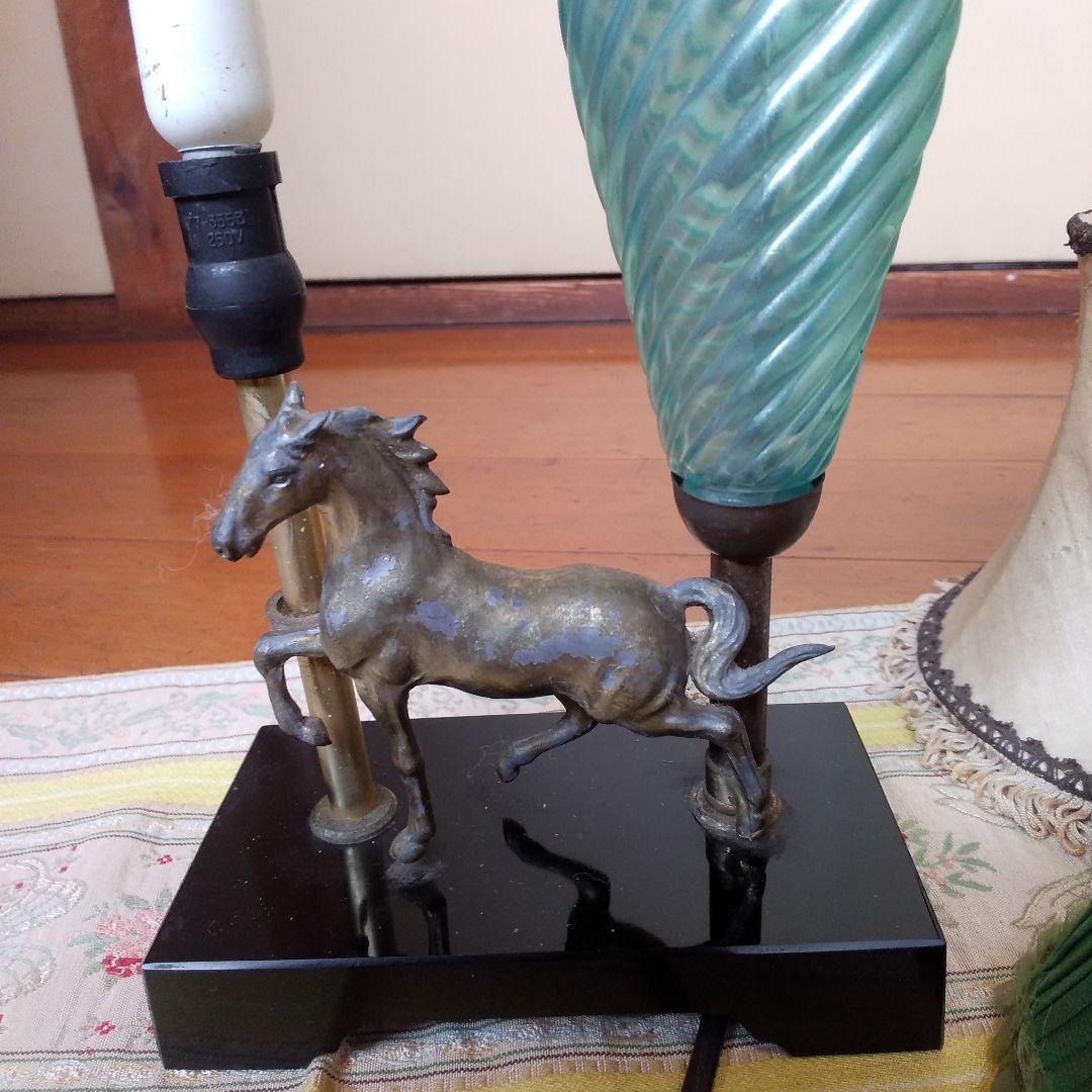 レア-蔵出し昭和レトロ、馬の金属フィギュア付きアンティーク卓上