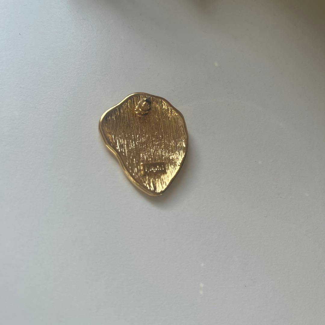 値下げしました】Eaphi 2025aw ゴールドメタル非対称ピアス