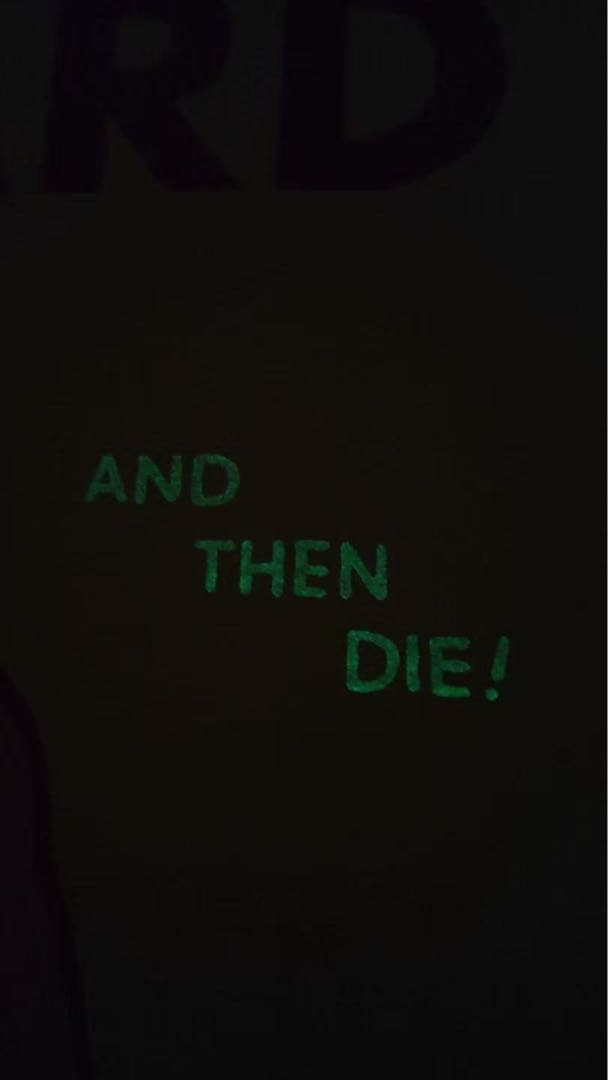 ▪️JoanCornella'Work Hard and Then Die'版畫磷光夜光絲印細節尺寸