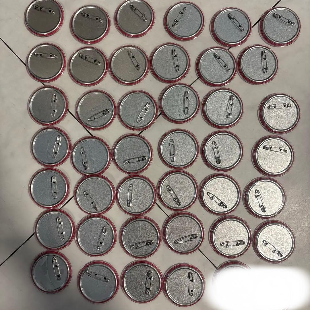 ゆあんくん サンリオ からぴち カラフルピーチ 缶バッジ 40個