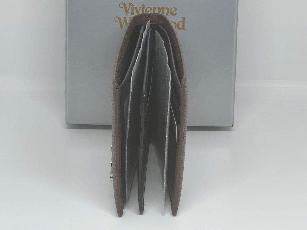 【新品未使用】Vivienne Westwood ブラウン 二つ折り財布