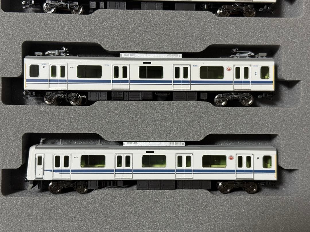 KATO 東急電鉄5050系4000番台<新幹線ラッピングトレイン>