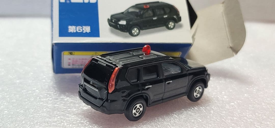 【 送料無料 】未使用！ エクストレイル パトカー 警視庁 「 トミカ 」