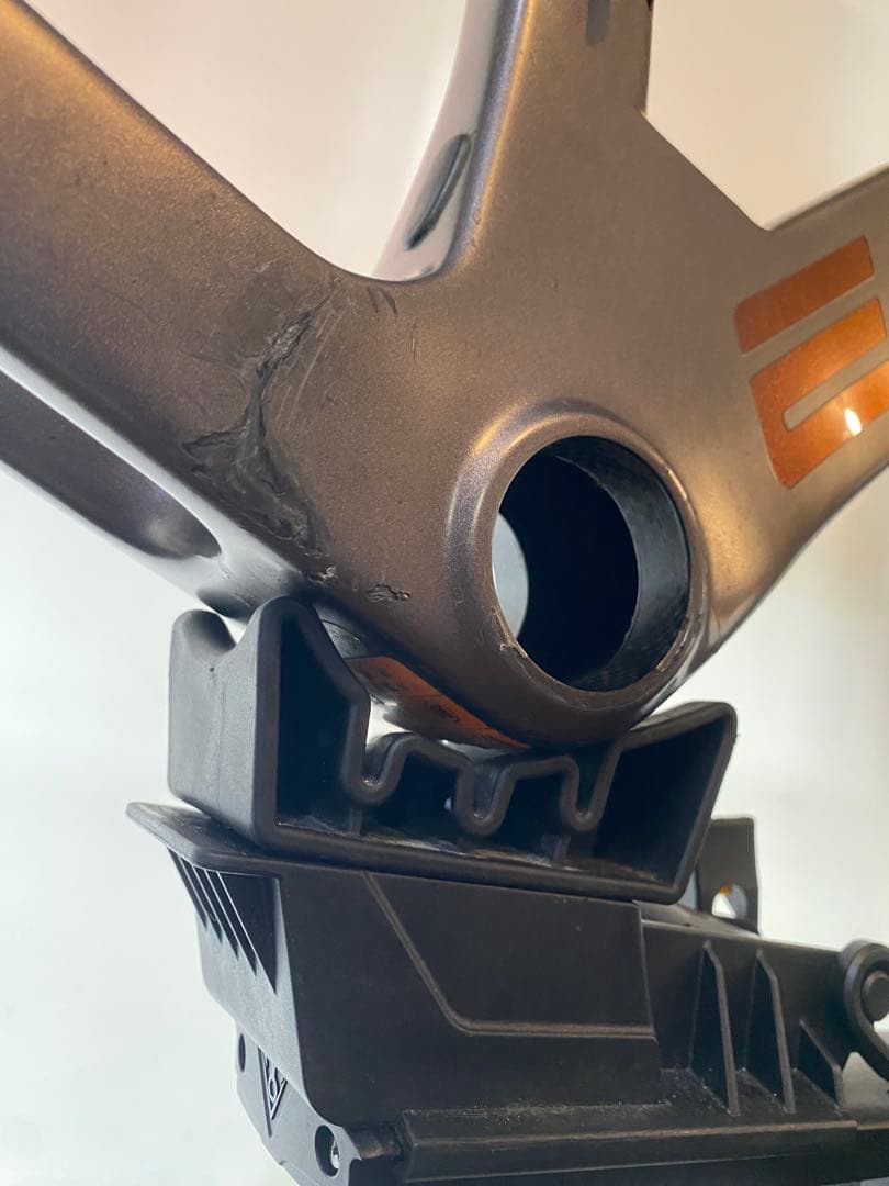 ELVES カーボンロードバイクフレーム ブラック「りる」