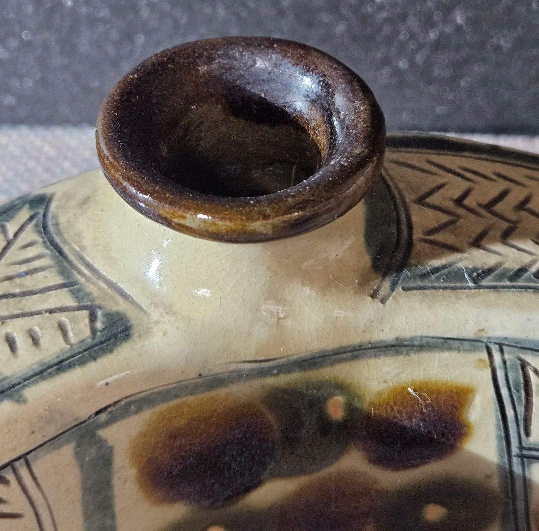 古作品】古琉球　沖縄　壺屋焼　やちむん　獣面　無銘　陶器製　抱瓶　三日月型酒器