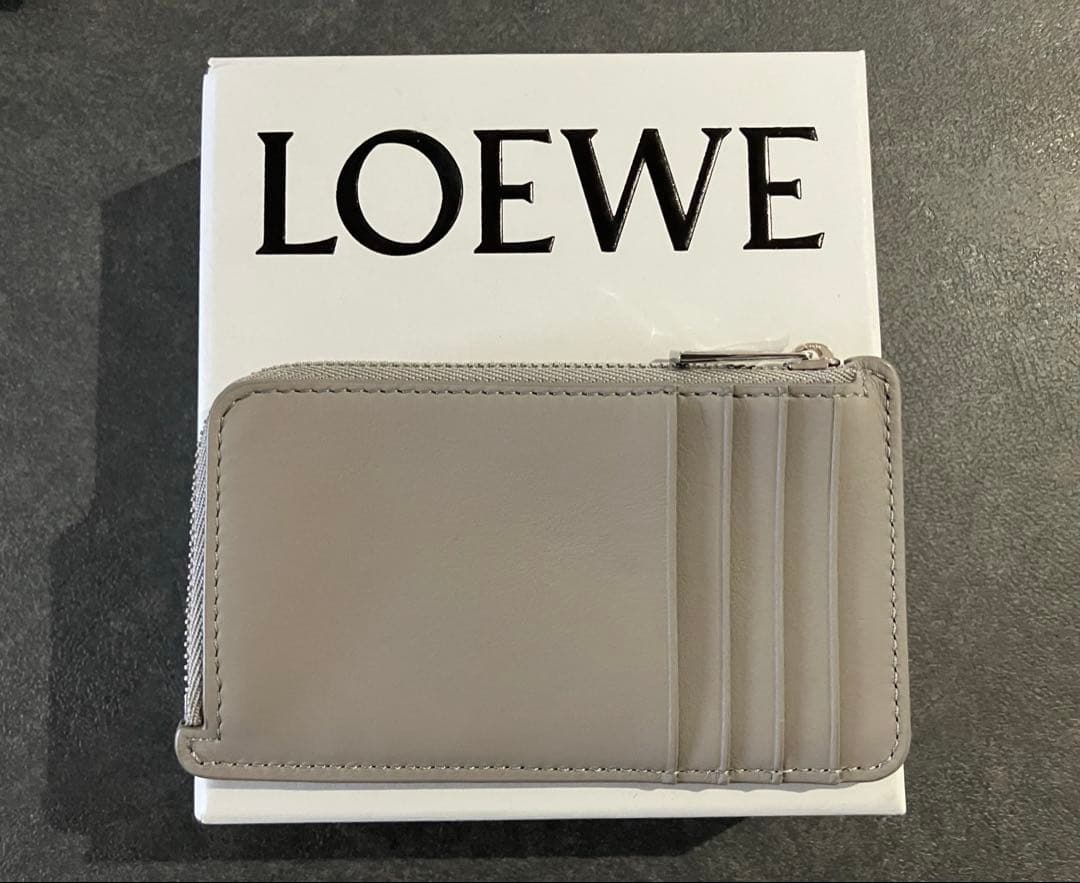 【新品未使用】 LOEWE グレー カード ケース・小銭入れ