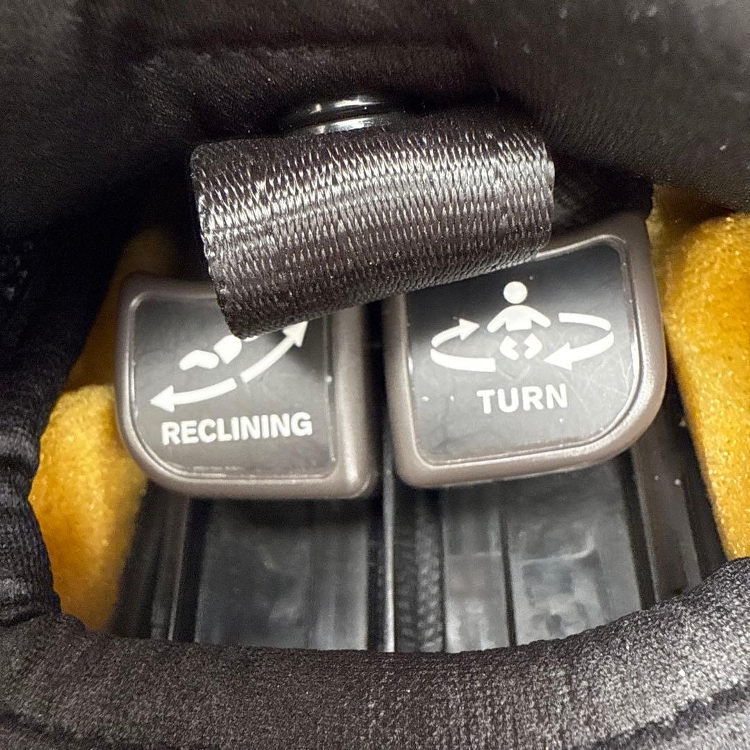 【足立区手渡しまたは、佐川急便】チャイルドシート　コンビ　アイソフィックス