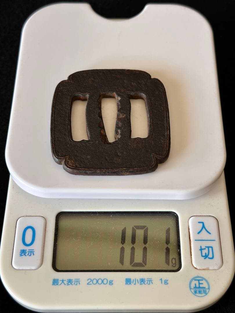 古美術　鉄地刀鍔　古刀剣装具　　時代物　25CA