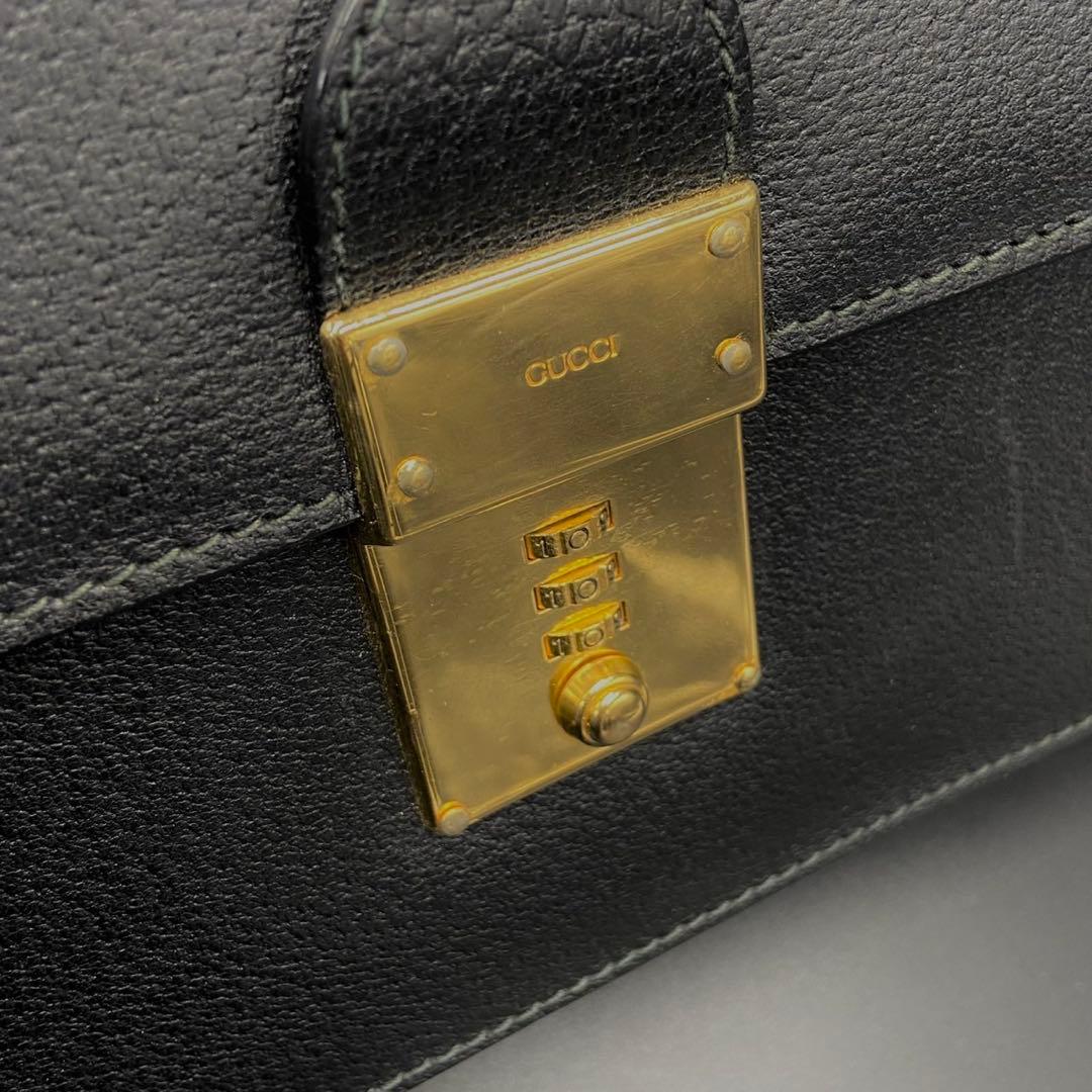 【美品】グッチ ビジネスバッグ A4収納可能 ブラック レザー