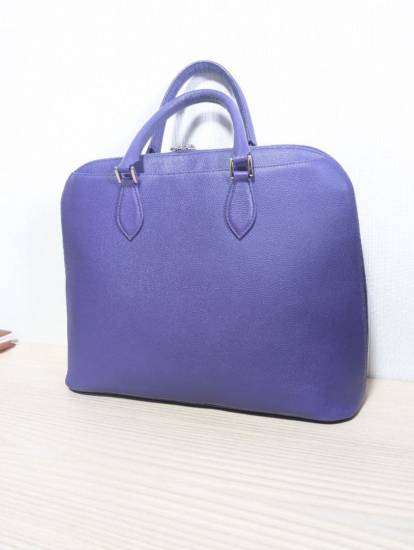 美品　限定色　Business Leather Factory　ブガッティバッグ