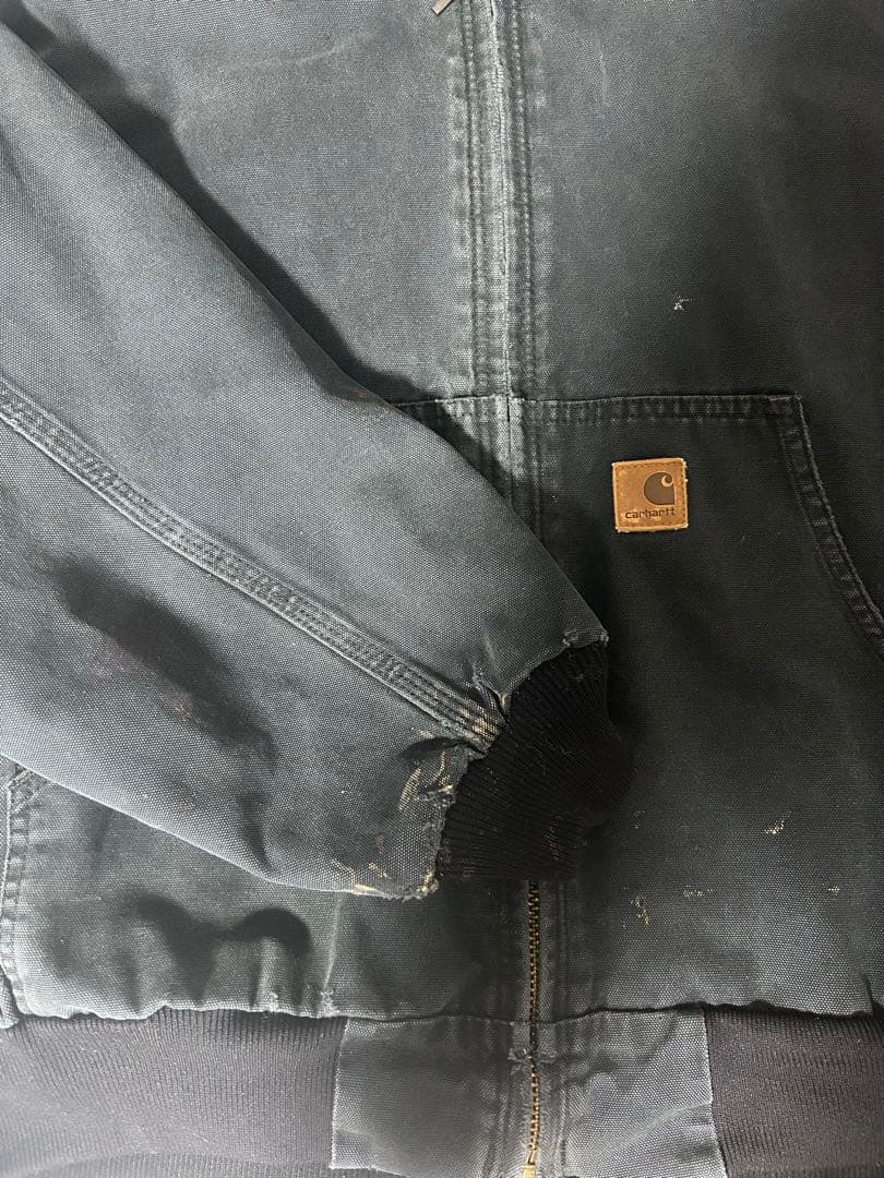 Carhartt ダークグレー フード付きジャケット