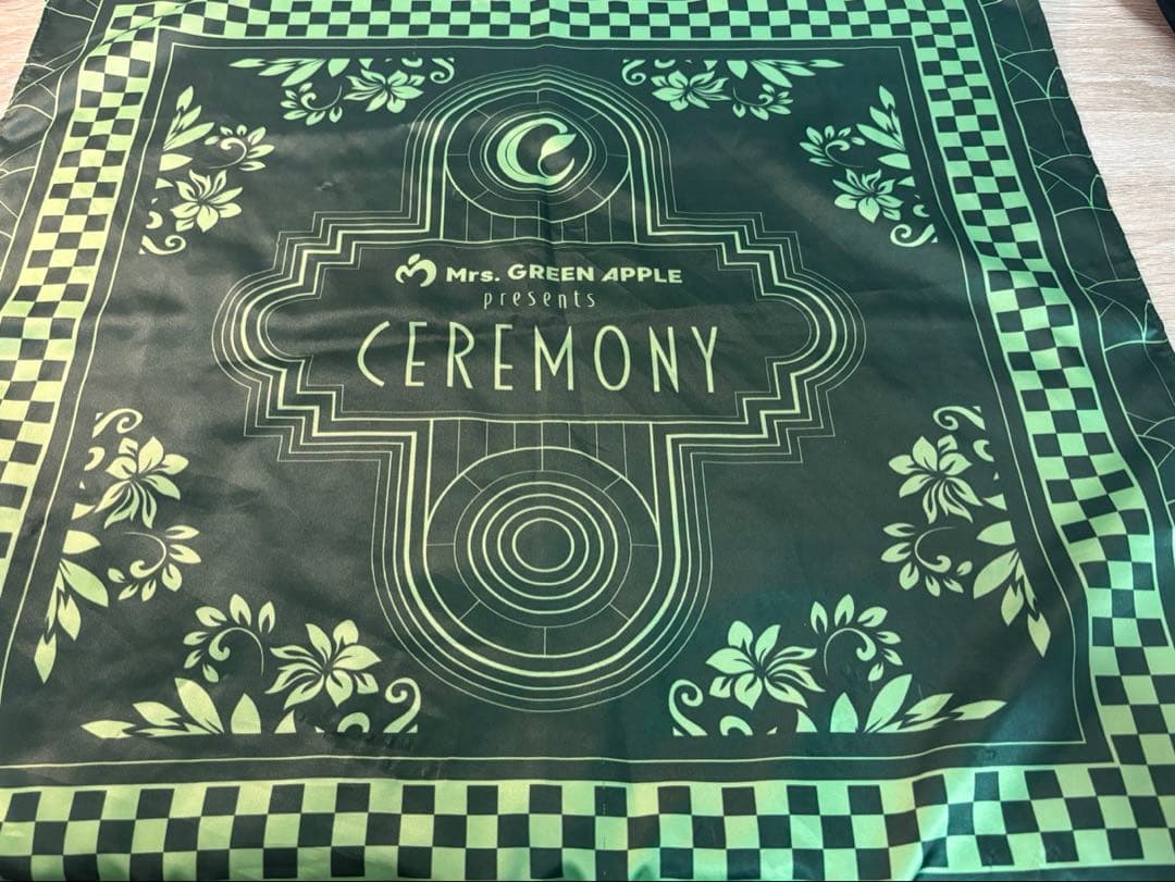 Mrs. GREEN APPLE】ceremony スカーフ - メルカリ